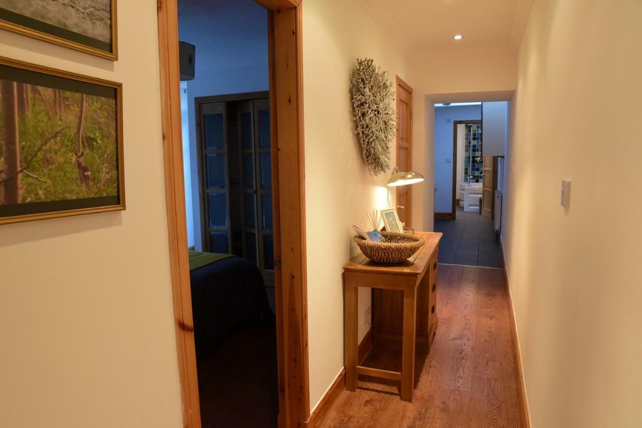 Dundas Flat, 1 Bedroom, クリフ エクステリア 写真