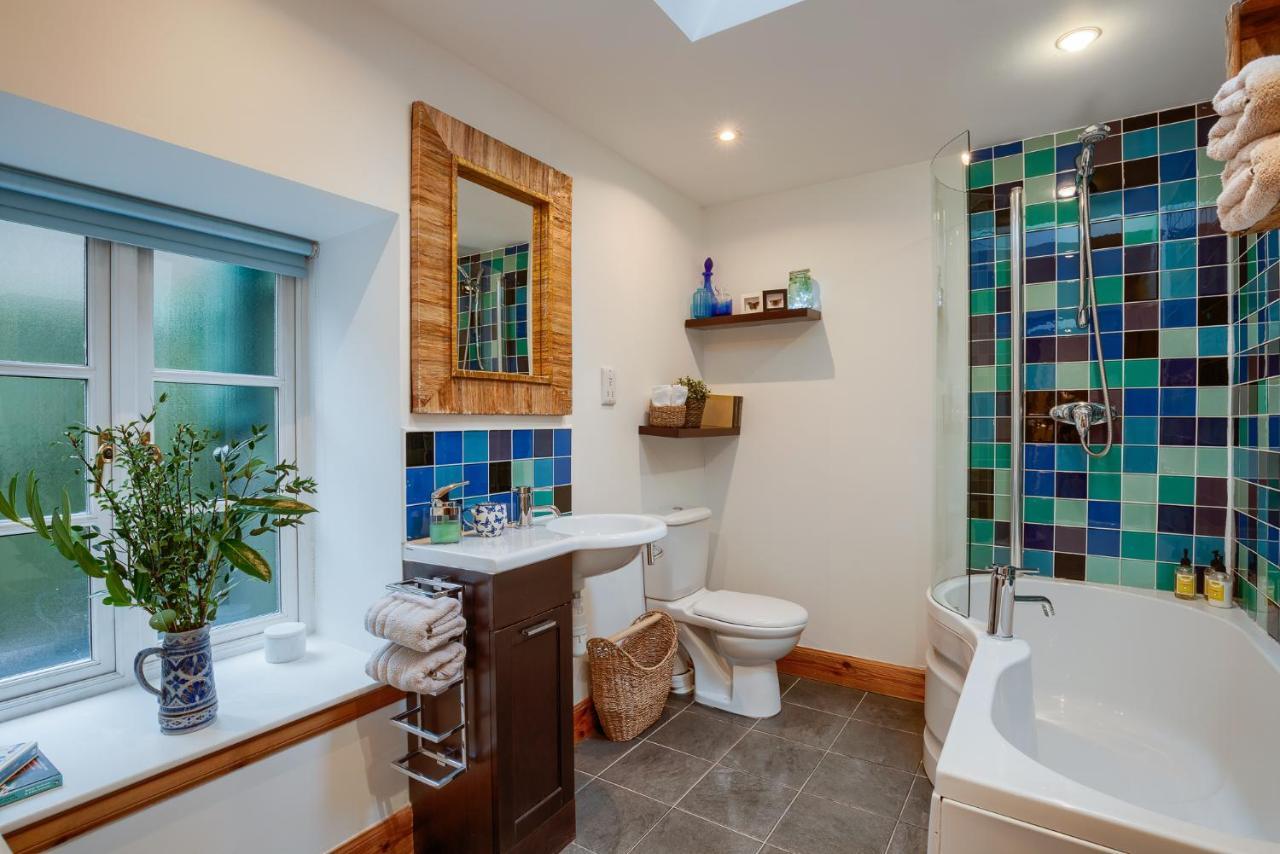 Dundas Flat, 1 Bedroom, クリフ エクステリア 写真