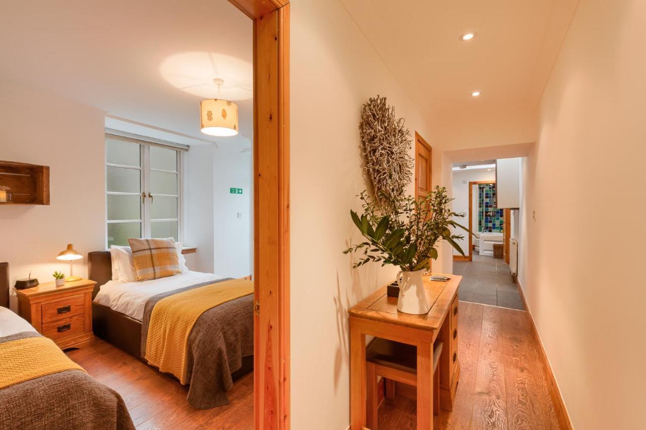 Dundas Flat, 1 Bedroom, クリフ エクステリア 写真